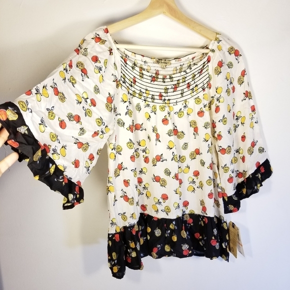 DEMOCRACY Fruit Print Top Smocked Ruffle Peplum Hem Women's Small Relaxed Cream - Picture 4 of 16